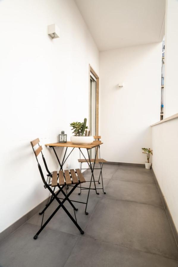 Dimora San Ferdinando 2 Apartman Bari Kültér fotó