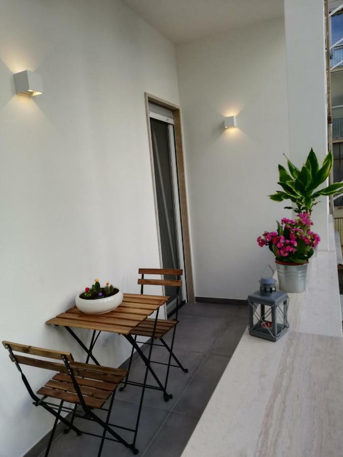 Dimora San Ferdinando 2 Apartman Bari Kültér fotó