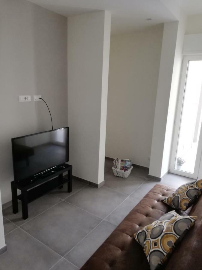 Dimora San Ferdinando 2 Apartman Bari Kültér fotó